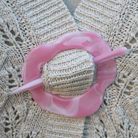Moving Mud Shawl Pin Strawberries & Cream