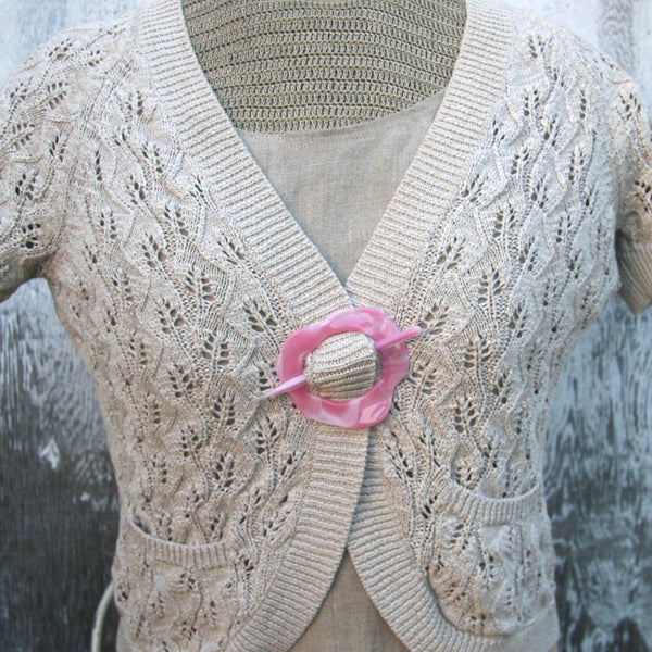 Moving Mud Shawl Pin Strawberries & Cream